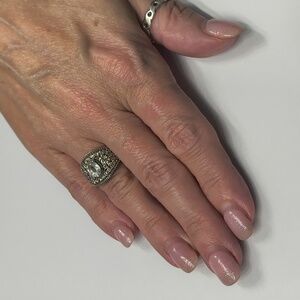 Vintage 2 Carat Genuine White Topaz - Solid 925 Sterling Silver Ring.